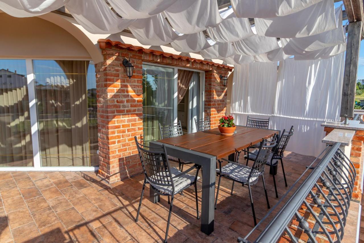 Apartments Vintage Banjol Εξωτερικό φωτογραφία